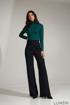 Luméri Studio | Blouse Model worn on model – LUMÉRI