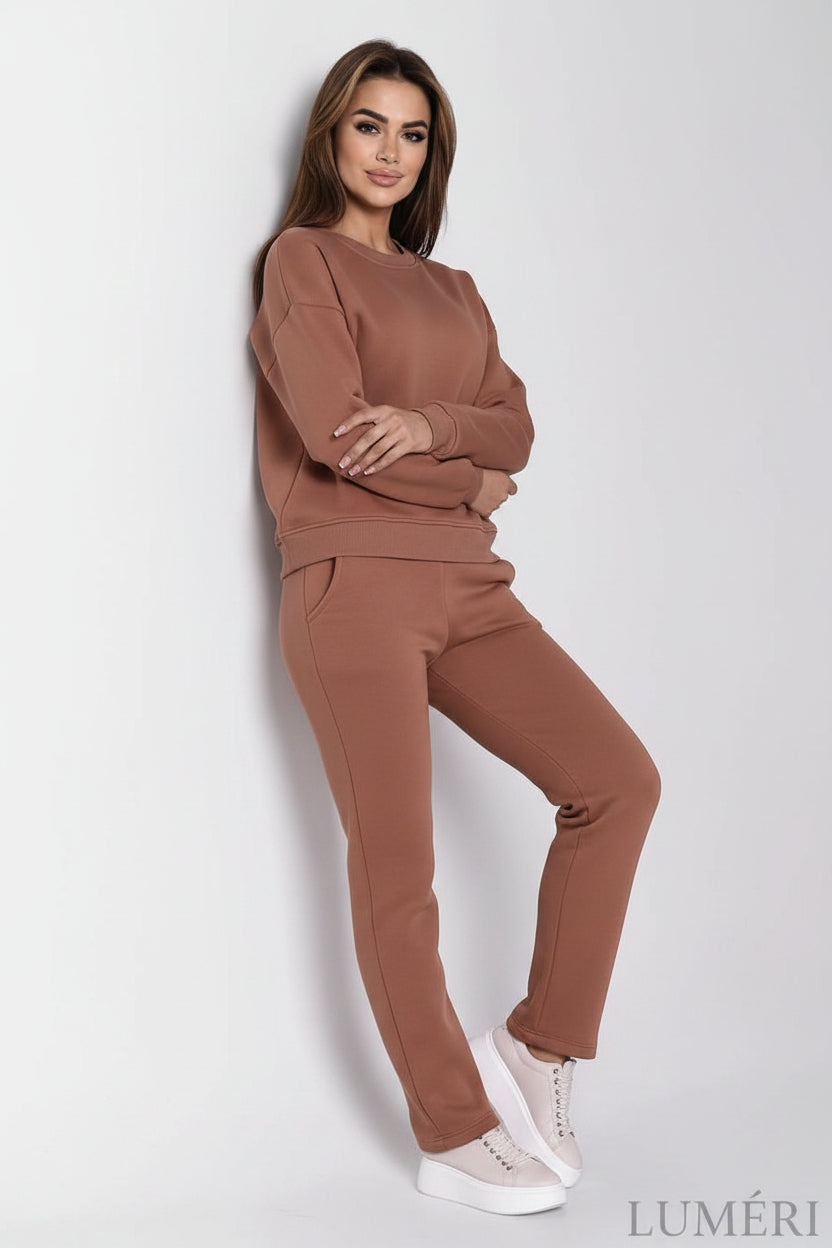 Luméri Leisure | Ladies Insulated Tracksuit Top And Loose Pants Beige 1 photo – LUMÉRI