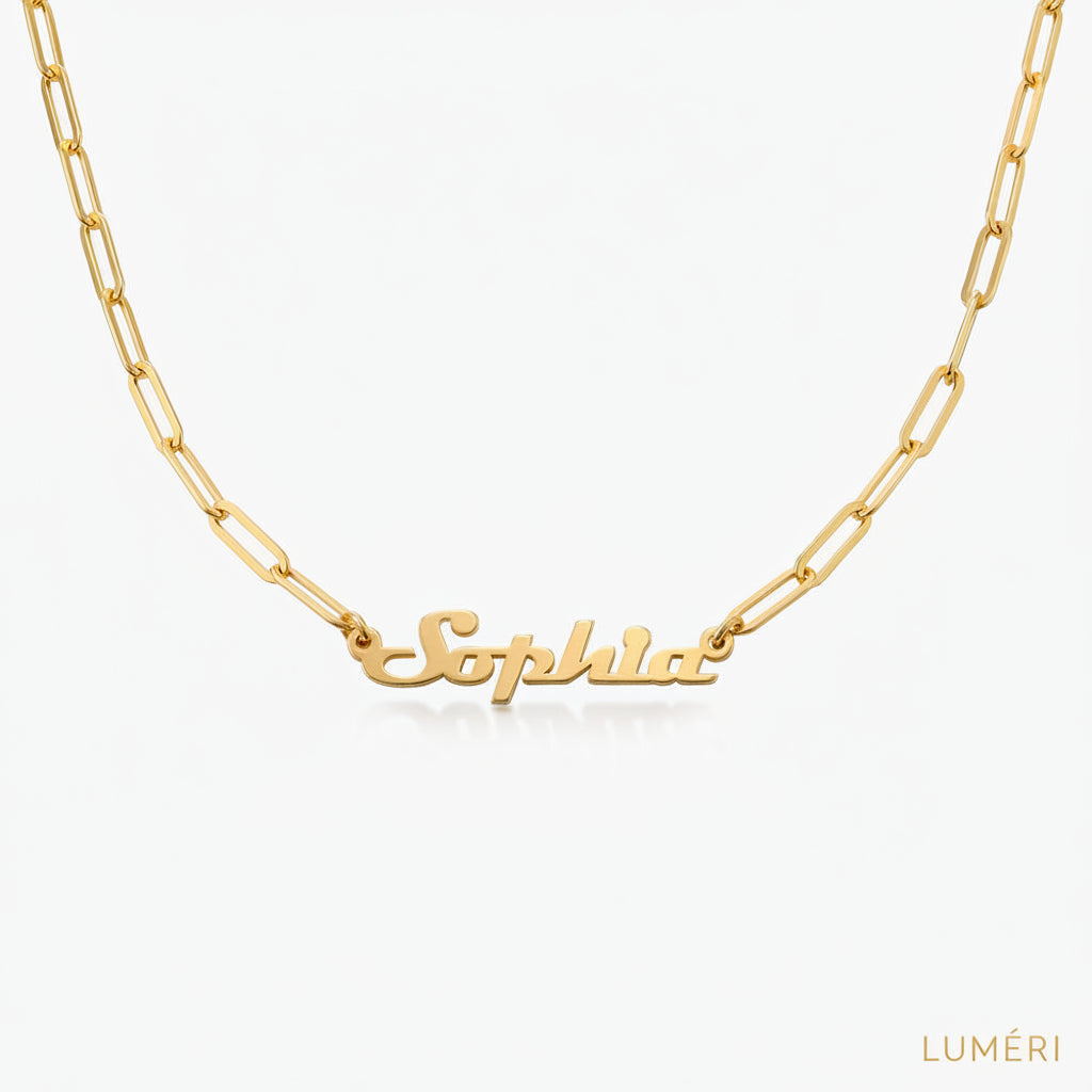 Luméri Essence | Full Silver Vintage Name Necklace Personalized worn on model – LUMÉRI
