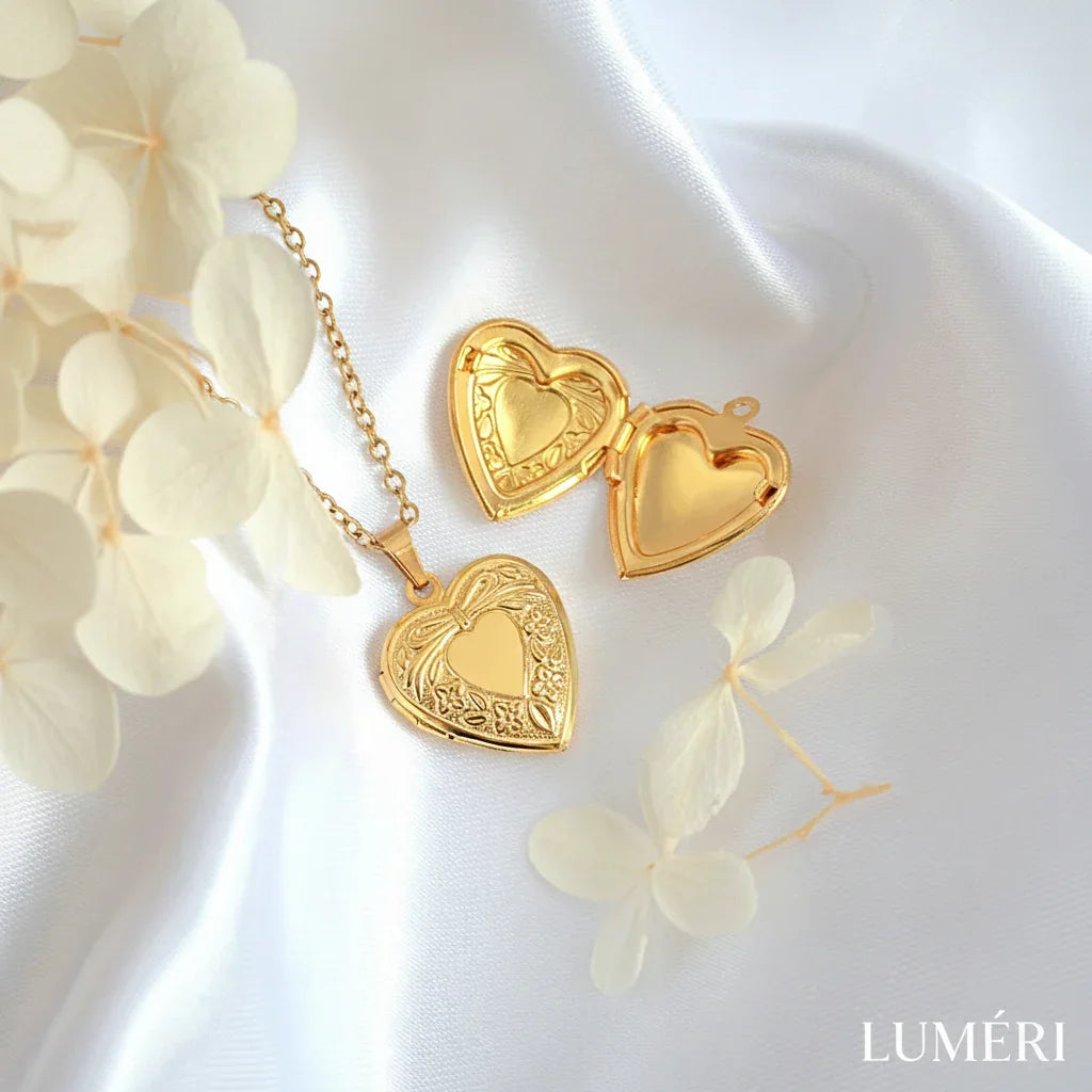Luméri Bloom | 18 Karats Heart Locket Necklace product photo – LUMÉRI