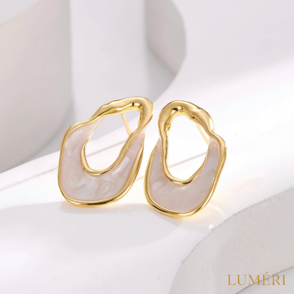 Luméri Essence | Asymmetric Plaid Enamel Gold Tone Women Modern Stylish Jewelry – LUMÉRI luxury jewelry