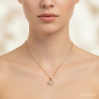 Luméri Bloom | Ocean Treasure 24 Karats Seashell Necklace worn on model – LUMÉRI