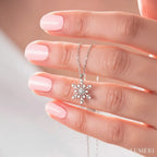 Luméri Bloom | 925 Sterling Silver Snowflake Necklace With White Stone product photo – LUMÉRI