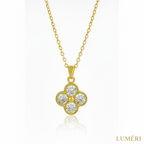 Luméri Bloom | Stainless Steel Crystal Clover Necklace For Women close-up detail – LUMÉRI