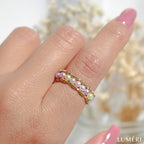 Luméri Essence | 18 Karat Pastel Rainbow Hand Wired Band Ring worn on model – LUMÉRI
