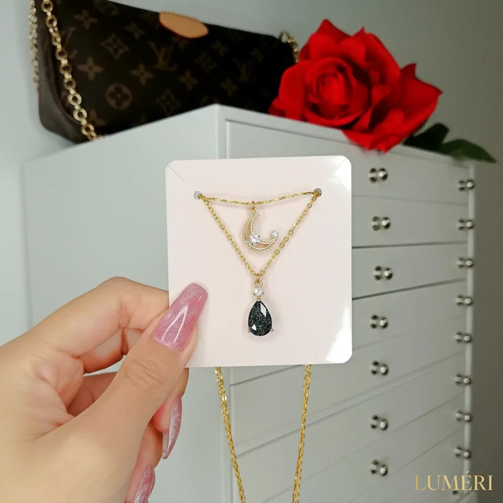 Luméri Bloom | Moon Layered Necklace 18 Karats Gold Plated close-up detail – LUMÉRI