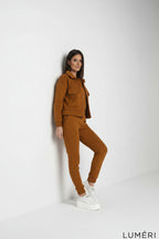 Luméri Leisure | Warm Womens Set Katana Sweatpants Caramel 2 worn on model – LUMÉRI