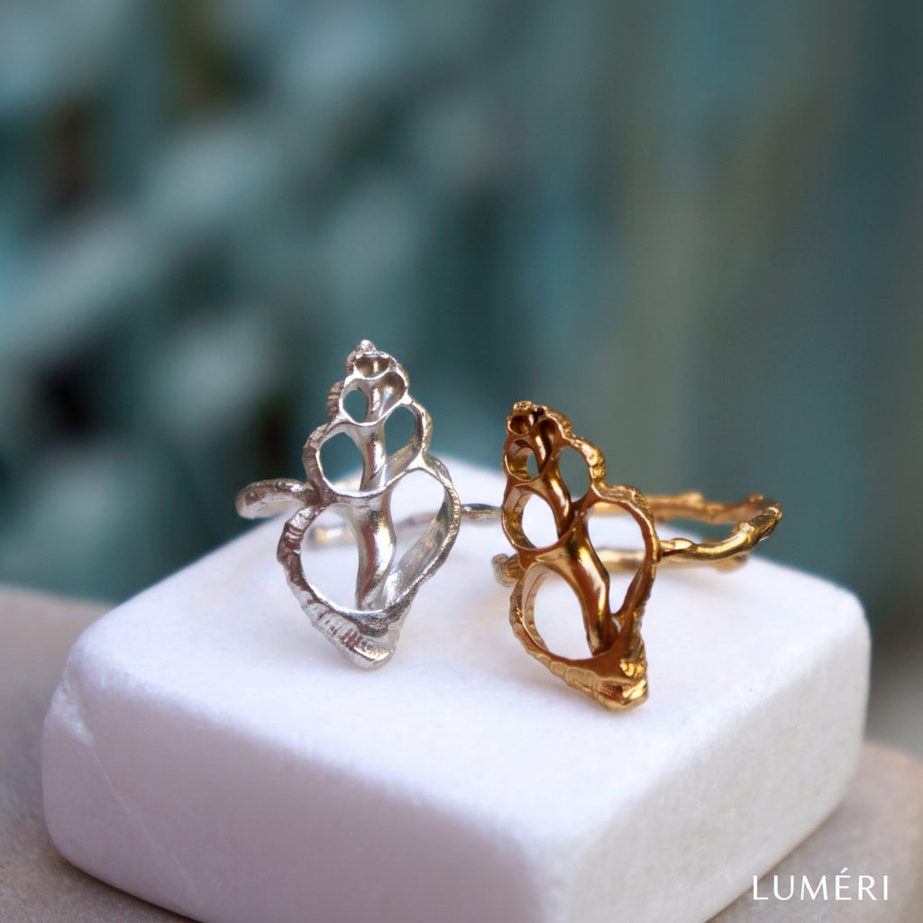 Luméri Bloom | Nature Inspired Ring Genuine Sea Shell Adjustable Gold Brass worn on model – LUMÉRI