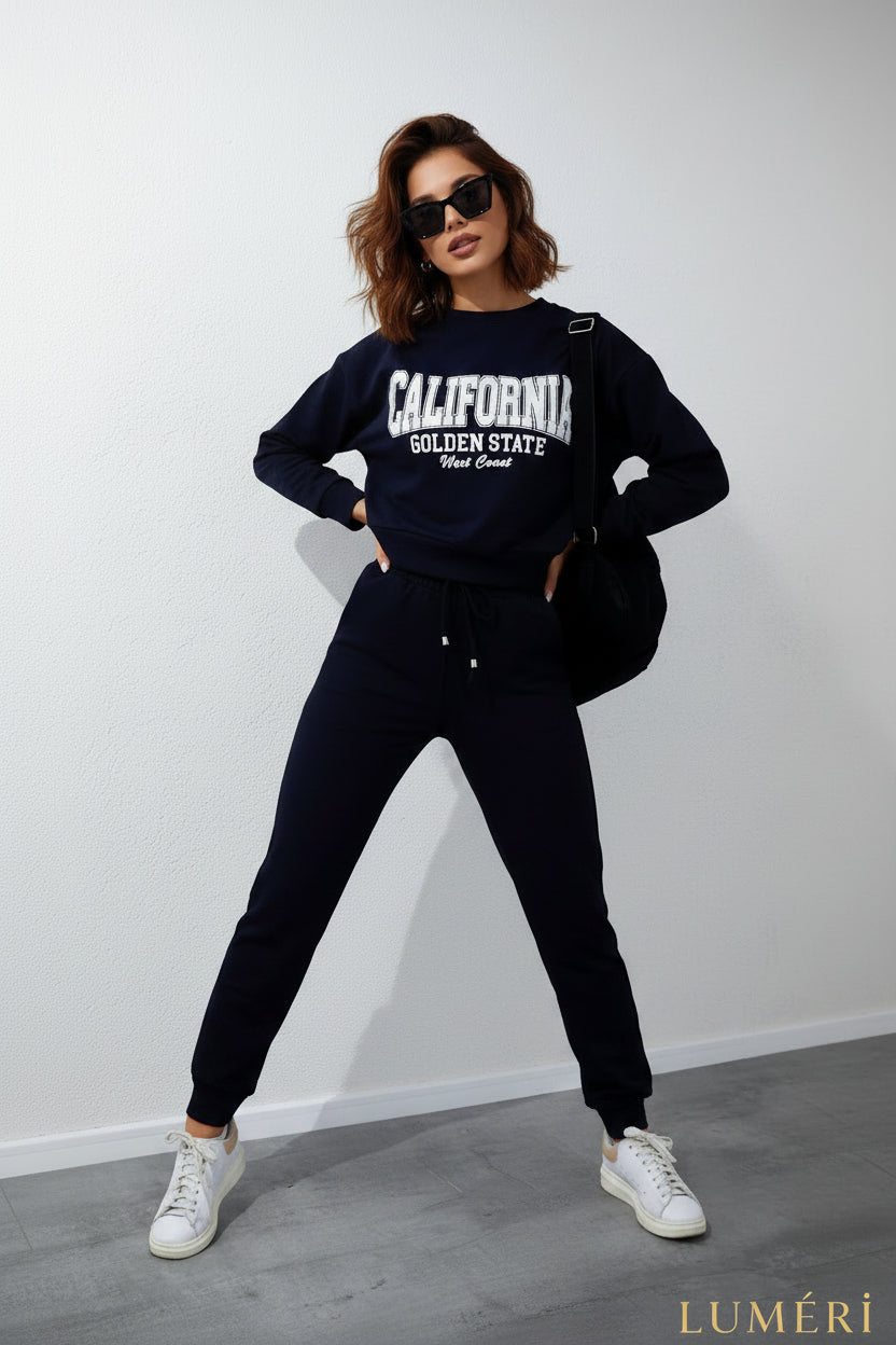 Luméri Leisure | Womens Tracksuit Set With An Application Navy Blue 3 close-up detail – LUMÉRI