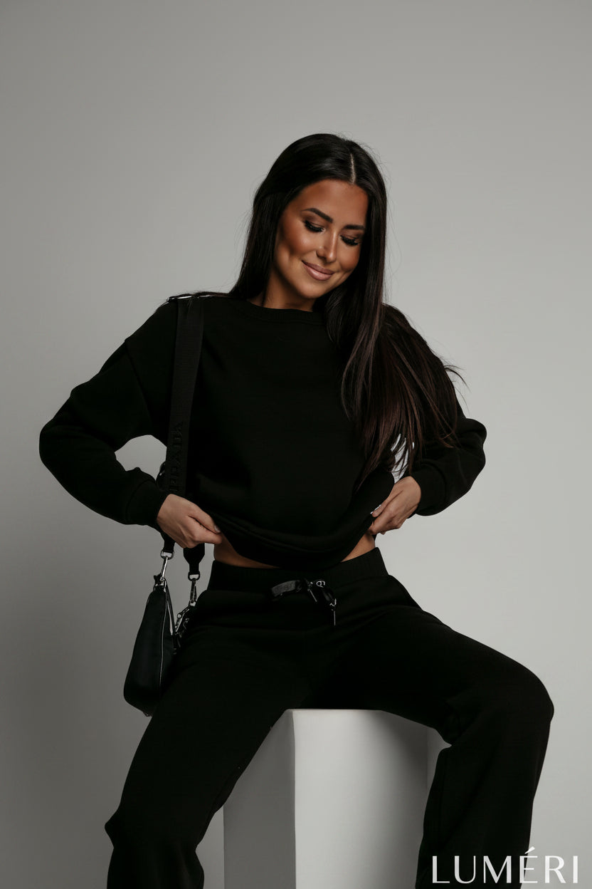 Luméri Leisure | Insulated Tracksuit For Women Sweatshirt And Loose Pants Black 1 – LUMÉRI